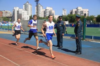 Среди спортсменов вуза состоялись соревнования по легкой атлетике, посвященные Дню России