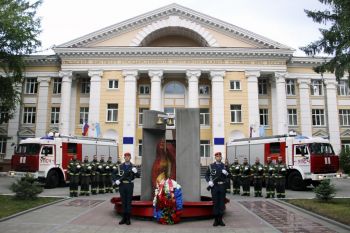 В Уральском институте ГПС МЧС России прошли мероприятия, посвящённые Дню памяти и скорби