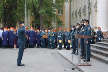 Выпускники 2021 года заложили памятные плиты и получили лейтенантские погоны 