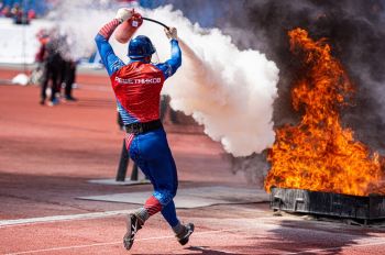 В Екатеринбурге завершился Чемпионат МЧС России по пожарно-спасательному спорту