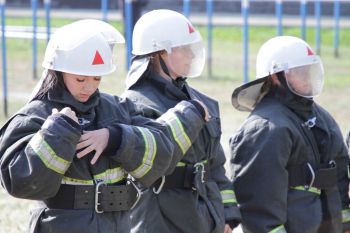 Первокурсники успешно преодолели испытания на право ношения оранжевого берета