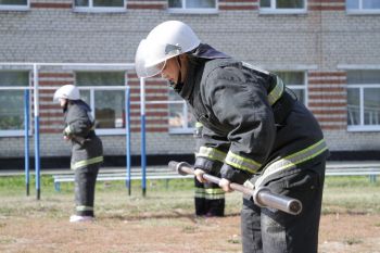 Первокурсники успешно преодолели испытания на право ношения оранжевого берета