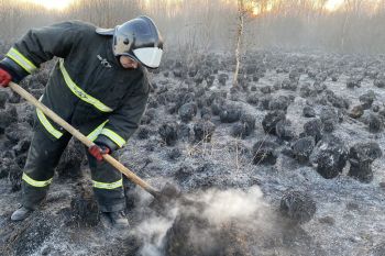 Личный состав вуза участвует в тушении торфяных пожаров