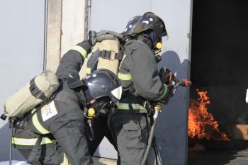 На территории загородной учебной базы проведены пожарно- тактические учения