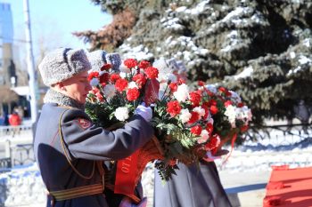 Личный состав вуза принял участие в церемонии возложения цветов