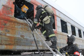 Курсанты-выпускники успешно отработали пожарно-тактические учения