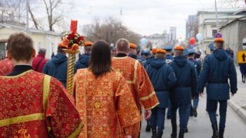 Личный состав вуза принял участие в Пасхальном Крестном ходе