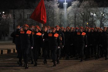 Личный состав института продолжает подготовку к параду Победы