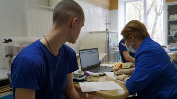 Личный состав вуза продолжает принимать участие в акциях по сдаче крови