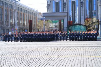 Парадные расчеты института приняли участие в параде Победы