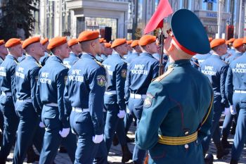 Парадные расчеты института приняли участие в параде Победы