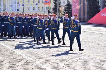 Парадные расчеты института приняли участие в параде Победы