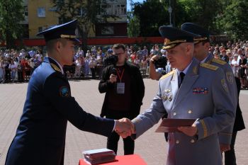 В Екатеринбурге «Брошены вверх монеты!»