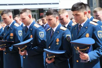 В Екатеринбурге «Брошены вверх монеты!»