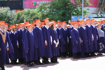 В Екатеринбурге «Брошены вверх монеты!»