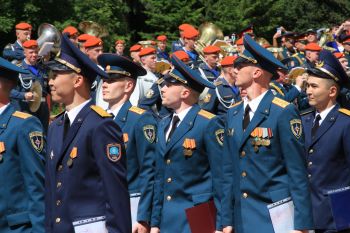 В Екатеринбурге «Брошены вверх монеты!»