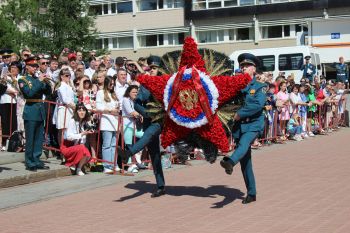 В Екатеринбурге «Брошены вверх монеты!»