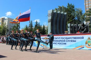 В Екатеринбурге «Брошены вверх монеты!»