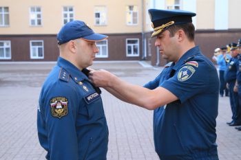 Торжественное построение в честь Дня Государственного флага Российской Федерации