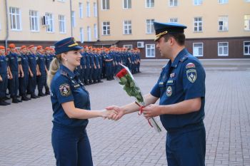 Торжественное построение в честь Дня Государственного флага Российской Федерации