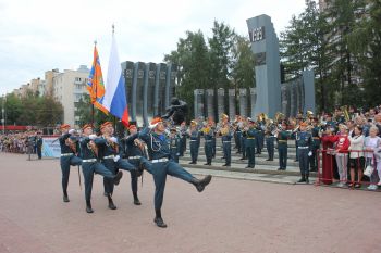 Курсанты Уральского института ГПС МЧС России приняли присягу в присутствии главы МЧС России Александра Куренкова