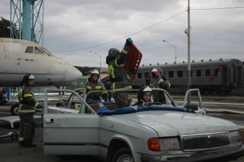 На территории загородной учебной базы института прошли тактико-специальные учения