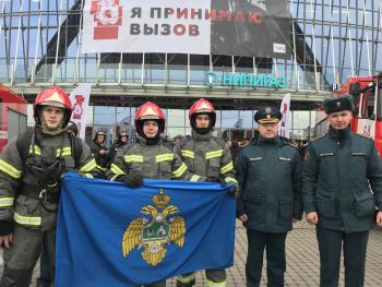 Выпускники приняли «Вертикальный вызов»