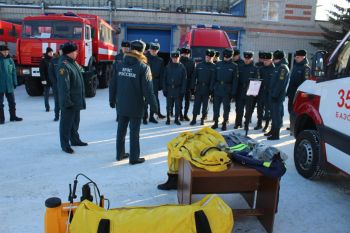 Выпускники познакомились с деятельностью подразделения специального управления федеральной противопожарной службы 