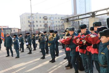 Победители Всероссийских соревнований МЧС России по пожарно-спасательному спорту вернулись в Екатеринбург