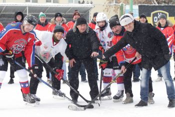 День защитника Отечества на хоккее