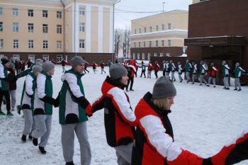 Курсанты института отметили Масленицу