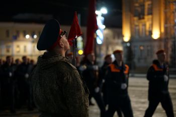 Личный состав института принял участие в первой ночной тренировке парада Победы