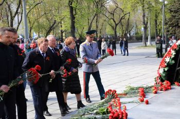 Начальник института Александр Тарарыкин принял участие в церемонии возложения цветов