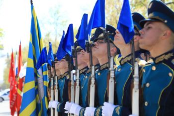 Начальник института Александр Тарарыкин принял участие в церемонии возложения цветов