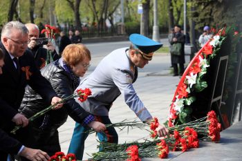 Начальник института Александр Тарарыкин принял участие в церемонии возложения цветов