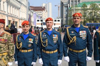 Личный состав вуза принял участие в военном Параде Победе