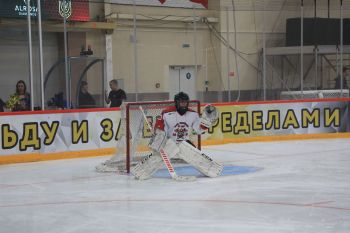 Ошеломительный финал регулярного чемпионата «Офицерской хоккейной лиги»