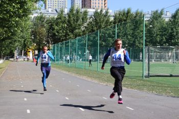 В праздничный день в вузе прошли соревнования по лёгкой атлетике