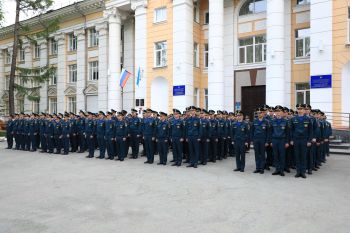 В образовательной организации состоялась традиционная вечерняя поверка выпускников