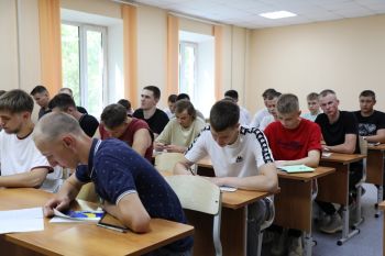 В вуз прибыли первые кандидаты на обучение