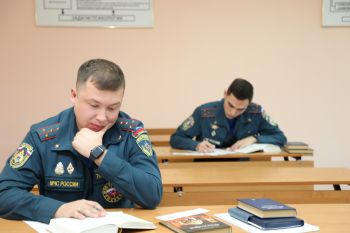 В вузе завершились вступительные испытания нового потока адъюнктов