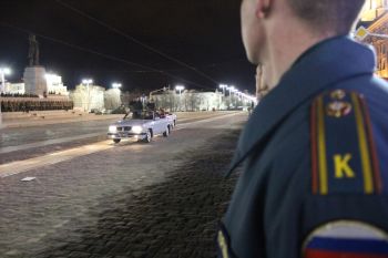 По окончанию репетиции парада личный состав парадных расчетов института был по достоинству оценен