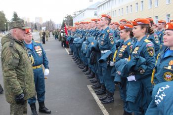 Строевой смотр парадных расчётов Уральского института ГПС МЧС России