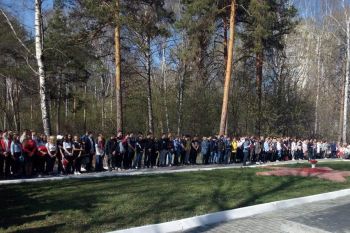 Митинг памяти воинов, погибших от ран в госпиталях города Свердловска в 1941-1943 годах