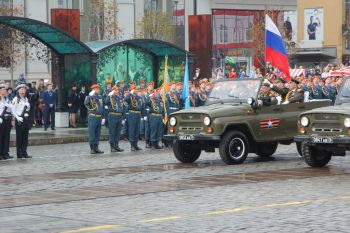 В рядах праздничного военного парада в честь 74-й годовщины Великой Победы