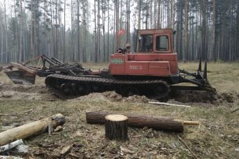 Личный состав института продолжает тушение пожаров в Курганской области