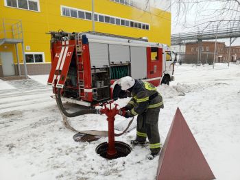 Курсанты и студенты проходят практику в пожарных частях