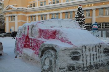 В институте состоялся конкурс снежных фигур