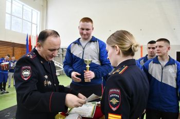 Уральский институт ГПС МЧС России занял призовое место в спортивных соревнованиях среди сотрудников силовых ведомств Свердловской области