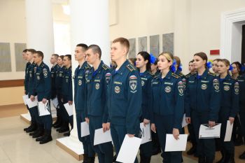 Обучающиеся института успешно освоили курс военно-спортивной подготовки 